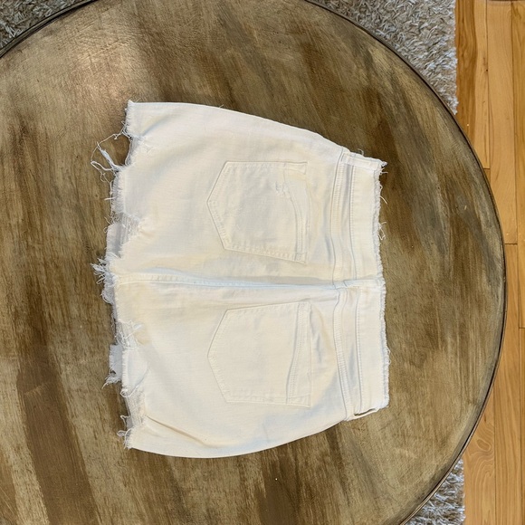Express White distressed skirt - Picture 2 of 2